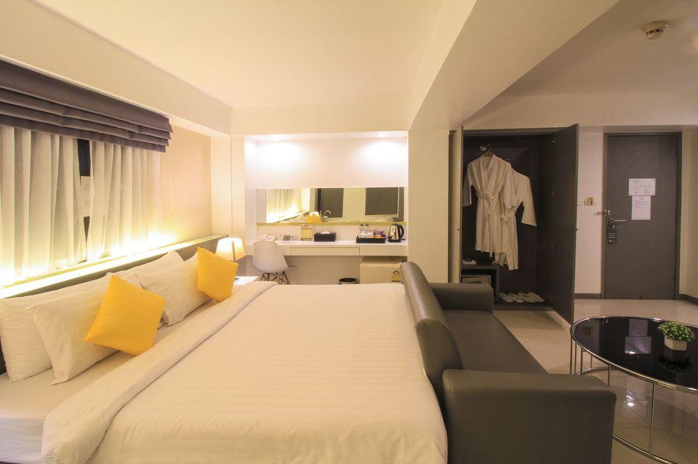 Myhotel Cmyk@Ratchada Bangkok Eksteriør billede