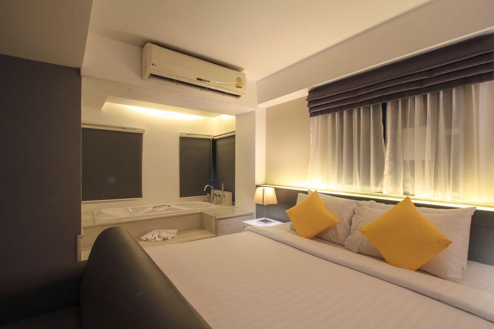 Myhotel Cmyk@Ratchada Bangkok Eksteriør billede