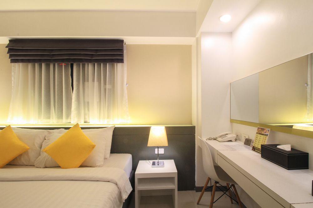 Myhotel Cmyk@Ratchada Bangkok Eksteriør billede