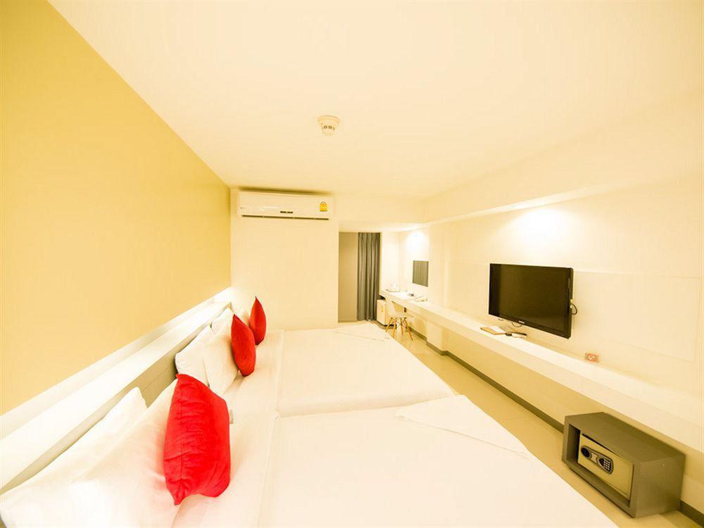 Myhotel Cmyk@Ratchada Bangkok Eksteriør billede